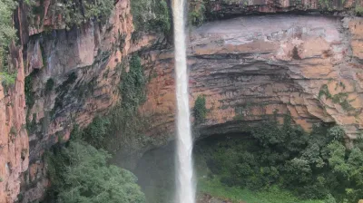 Cachoeira Véu de Noiva, na Chapada dos Guimarães (MT)