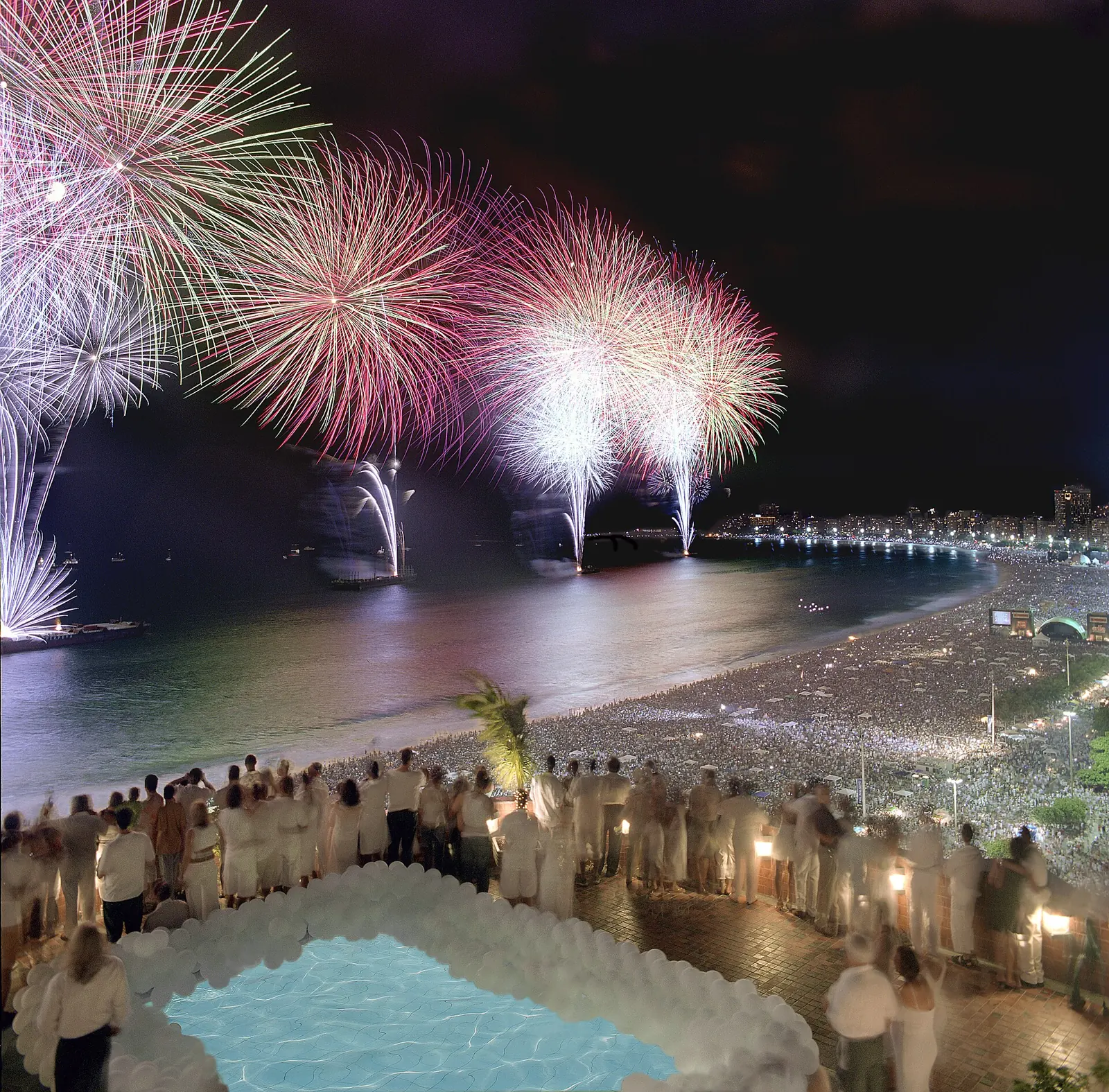 O que já foi confirmado para a virada de 2027 em Salvador e Fortaleza, o que ainda falta anunciar e onde se hospedar, com links de busca de 30/12 a 2/1.
