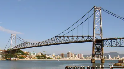 Ponte Hercílio Luz, em Florianópolis (SC)